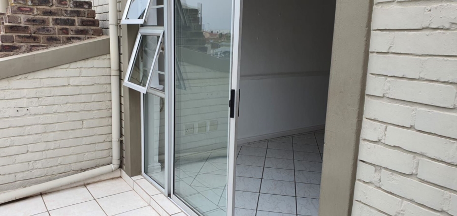 To Let 1 Bedroom Property for Rent in Humewood Eastern Cape
